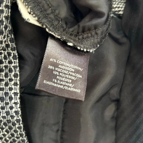 Ann Taylor Pants Size 2 Devin Fit. Black and White pattern. Winter staple pant. - Picture 7 of 7